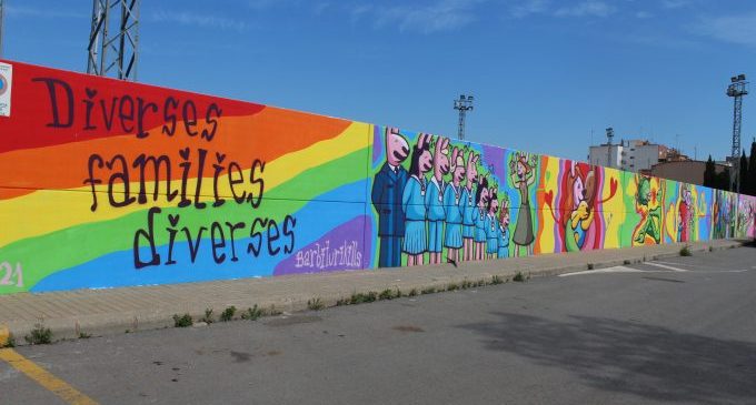 Nules visibilitza la diversitat familiar amb un mural