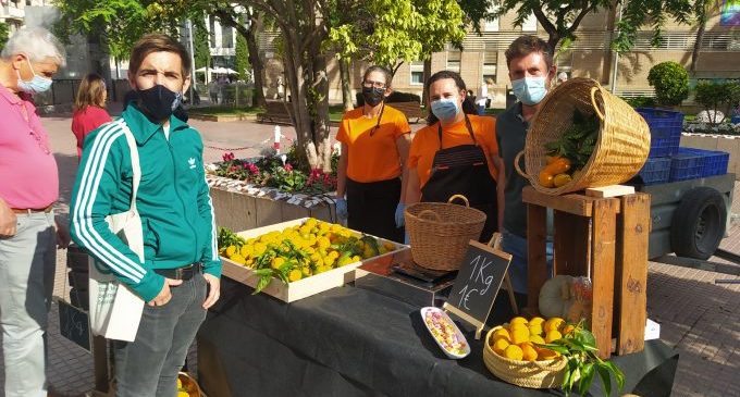 Castelló ofereix producte local, de temporada i a preus justos en la Fira de la Taronja