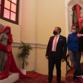 La Diputació tiny de roig les escultures del Palau Provincial per a sensibilitzar contra la violència de gènere