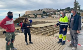 Peñíscola inicia las obras para la ubicación de un Punto Accesible en la Playa Sur