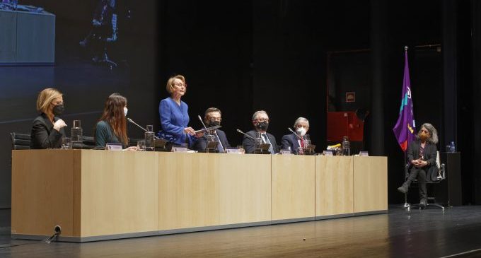 Alcón apel·la al consens que va impulsar l'UJI per a continuar enfortint la formació, recerca i innovació
