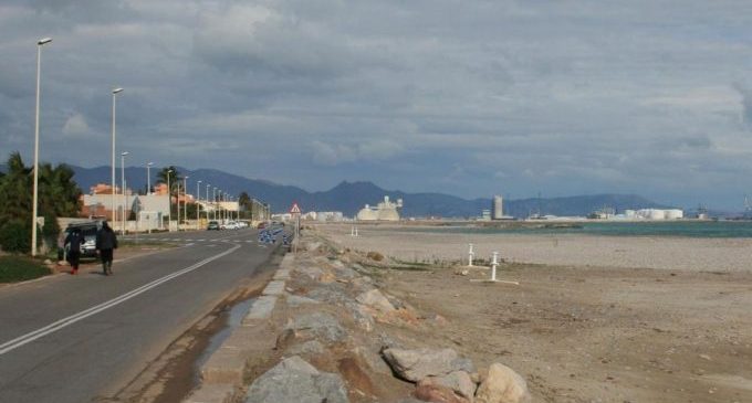 Almassora licita la sustitución del alumbrado de la playa por leds por más de 230.000 euros