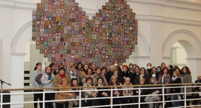 Borriana ret homenatge a les dones amb el projecte artístic #perelles