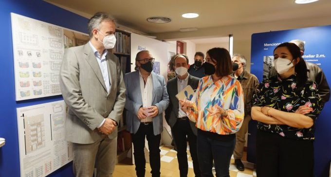 Illueca inaugura l'exposició dels Projectes Pilot d'habitatge públic sostenible i innovadora a Castelló