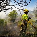 Els bombers aconsegueixen controlar un incendi de quatre focus a Segorbe, Xèrica i Navaixes