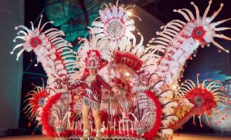 Martí destaca el potencial del Carnaval de Vinaròs i anuncia la creació d'una línia d'ajudes per a la promoció