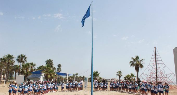 Les platges de Borriana renoven les banderes blaves per a la temporada estival