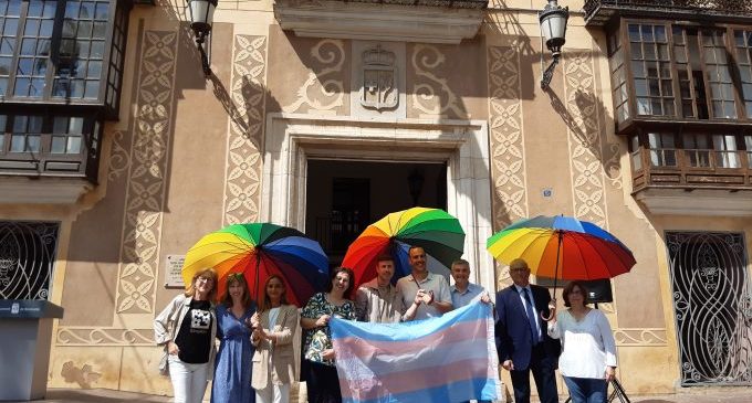 Benicarló reivindica la diversitat sexual en el Dia Internacional Contra la LGTBIFòbia