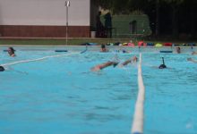 La piscina d'Onda obri les seues portes amb terrassa renovada i preus més baixos