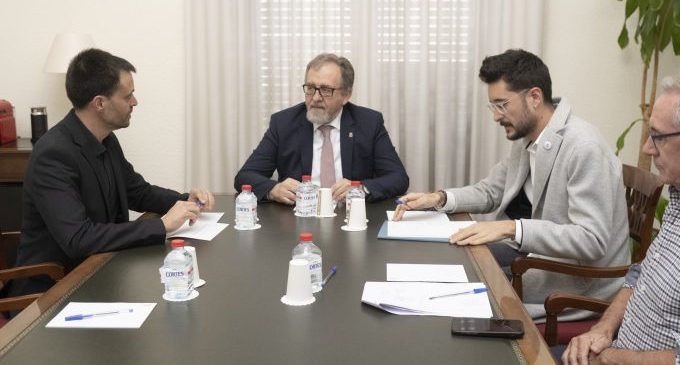 La Diputación y el Ajuntament de Vinaròs animan a la Generalitat a continuar buscando fórmulas para cubrir las vacantes del Hospital Comarcal