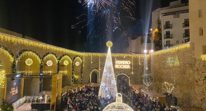 Les llums de Nadal de Peníscola tornen encara més especials