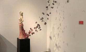 Francesca Ferrero amb 'El Vuelo de la Mariposa' guanya el Premi del Públic del 41 Concurs Internacional de Ceràmica de l'Alcora