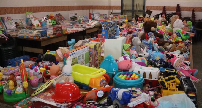 Los Reyes Magos llevarán juguetes a más de 800 familias sin recursos gracias a la solidaridad de los ondenses