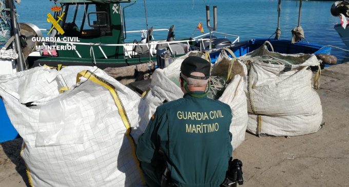 Confisquen més de 4.000 metres de xarxes de pesca il·legals a Peníscola i Benicarló