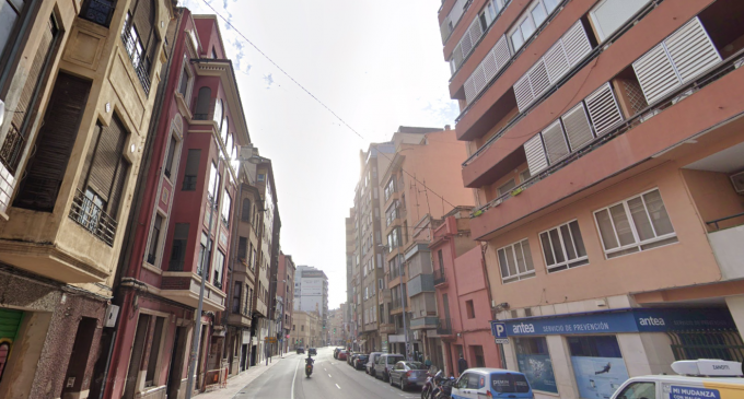 Desallotjat un edifici a Castelló per risc d'ensulsiada