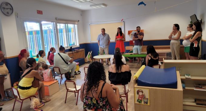 La concejala de Educación de Castellón se reúne con directores y padres afectados por el retraso en las obras de las aulas escolares de 2 años