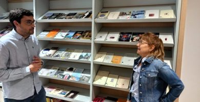 Almassora crea una secció amb llibres d'autors locals a la seua biblioteca