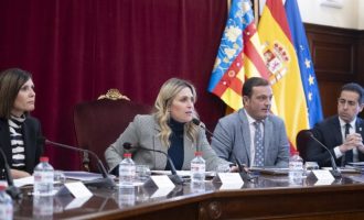La Diputación se une para exigir la aplicación de las tasas portuarias más beneficiosas para los sectores productivos de la provincia