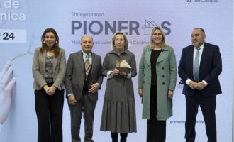 Barrachina reconoce con el ‘Premio Pioneros’ la labor de quienes iniciaron el despegue del que hoy es el motor estratégico de la provincia de Castellón