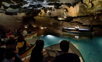 Vuelven los conciertos a las Coves de Sant Josep, el río subterráneo navegable más largo de Europa