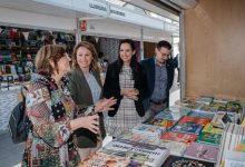 Begoña Carrasco: “La Feria del Libro regresa a la plaza Santa Clara dentro de nuestra estrategia de ciudad viva que respire cultura”